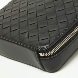 Pre Owned Bottega Veneta Black Intrecciato Leather Zip Messenger Bag