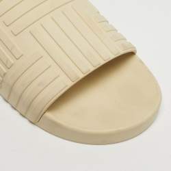 Pre Owned Bottega Veneta Beige Rubber Pool Slippers Size 36