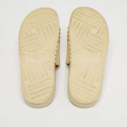 Pre Owned Bottega Veneta Beige Rubber Pool Slippers Size 36