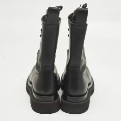 Pre Owned حذاء بوت كومبات بوتيغا فينيتا جلد أسود مقاس 40