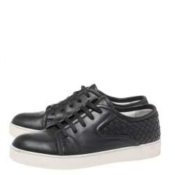 مملوكة مسبقًا Bottega Veneta Black Intrecciato Leather Low Top Sneakers Size 42.5