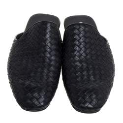 مملوكة م سبقًا Bottega Veneta Black Intrecciato Leather Fiandra Flat Mules Size 46