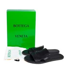 مملوكة مسبقًا Bottega Veneta Black Leather Flat Slides Size 44