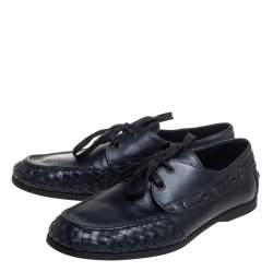 مملوكة مسبقًا Bottega Veneta Navy Blue Intrecciato and Leather Lace Up Driving Loafers Size 43