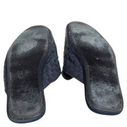 مملوكة مسبقًا Bottega Veneta  Blue Intrecciato Leather Fiandra Mules Size 42