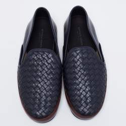 مملوكة مسبقًا سموكينغ سليبرز بوتيغا فينيتا جلد أنترشياتو أزرق كحلي / بني مقاس 39