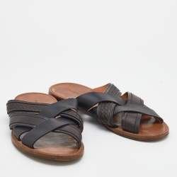 Pre Owned Bottega Veneta Black/Dark Brown Leather Criss-Cross Flat Slide Sandals Size 43