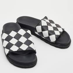 Pre Owned Bottega Veneta Black/White Intrecciato Leather Slides Size 42