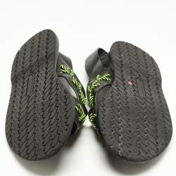 Pre Owned Bottega Veneta Black/Green Leather Criss Cross Flat Sandals Size 43