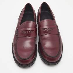 مملوكة مسبقًا Bottega Veneta Burgundy Leather Slip On Loafers Size 41.5