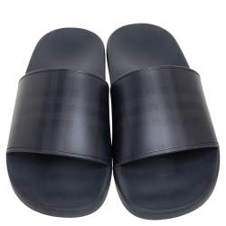 Pre Owned Burberry Black Rubber Furley Slide Flat Sandals Size 43