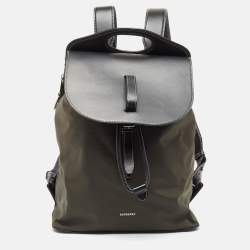 Pre Owned Burberry Black/Seaweed Nylon and Leather Pocket Backpack