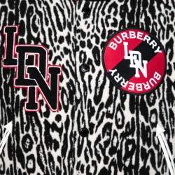 مملوكة مسبقًا جاكيت بربري بادفيلد بومبر صوف نمط غرافيك أسود وأبيض مقاس وسط ( ميديوم ) 