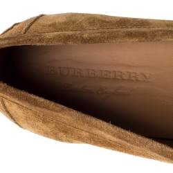 Pre Owned حذاء لوفرز بربري سليب أون تفاصيل سلسلة سلسلة سولواي جلد سويدي بني مقاس 42.5