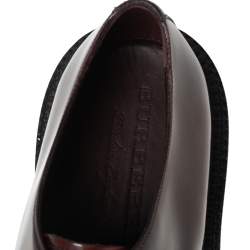 Pre Owned حذاء بربري  كريبرز جلد عنابي مقدمة مزينة مغزولة رباط نعل سميك  مقاس 45