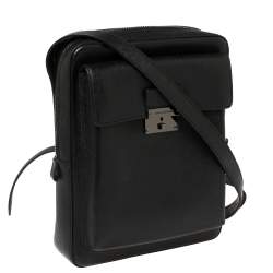 Pre Owned Burberry Black Leather Small Shaldon Messenger Bag