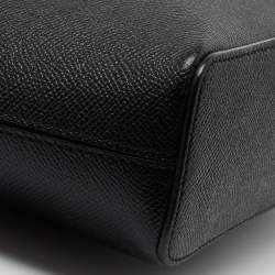 Pre Owned Burberry Black Leather Messenger Bag