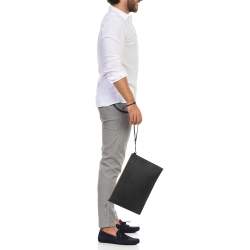 Pre Owned Burberry Black Leather Wristlet Zip Pouch