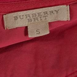 مملوكة مسبقًا تي شيرت بولو بربري بريت تريكو قطن أحمر مرجاني باهت مقاس صغير (سمول)