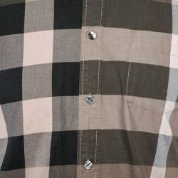 Pre Owned قميص بربري بريت قطن مربعات أخضر أزرار أمامية مقاس وسط (ميديوم)