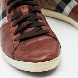 مملوكة مسبقًا حذاء رياضي بربري جلد وكانفاس كاروهات هاوس تشيك بيج/بني مقاس 41