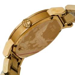 Pre Owned ساعة يد رجالية بربري "ذا سيتي بي يو9033" ستانلس ستيل ذهبي اللون شامبانيا 38 مم