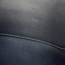 مملوكة مسبقًا حقيبة سيلين تريومف هورايزونتال كاباس جلد بي في سي أسود