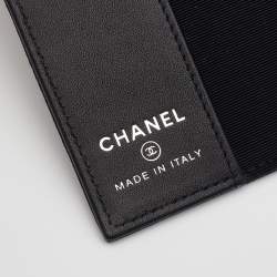 Pre Owned Chanel Black Quilted Caviar Leather CC Passport Holder