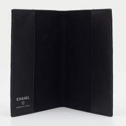 Pre Owned Chanel Black Quilted Caviar Leather CC Passport Holder