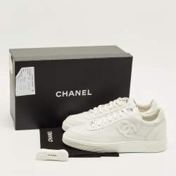 مملوكة مسبقًا Chanel Size 46 White Perforated Leather Lace Up Sneakers