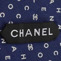 مملوكة مسبقًا Chanel Navy Blue CC Logo Patterned Silk Blend Tie