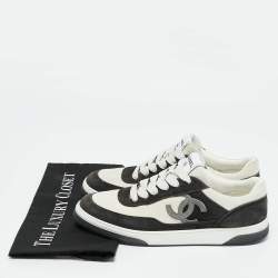 Chanel Black/Off White Suede Interlocking CC Logo Low Top Sneakers Size 39