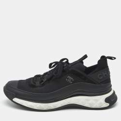 Chanel White Leather Interlocking CC Logo Low Top Sneakers