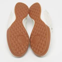 مملوكة مسبقًا Chanel CC Size 42 White/Grey Leather and Nylon Lace Up Sneakers