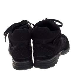 Pre Owned حذاء رياضي شانيل CC مرتفع من أعلى سويدي وقماش أسود مق�اس 41