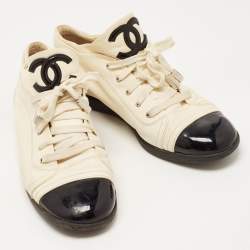 Chanel Cream/Black Leather and Patent CC Cap Toe Low Top Sneakers Size 42
