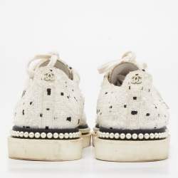 Chanel Monochrome Tweed and Canvas Cap Toe Faux Pearl Trim Oxfords Sneakers Size 42