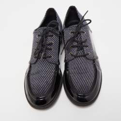 Chanel Black/Navy Blue Patent Leather and Fabric CC Lace Up Derby Size 41