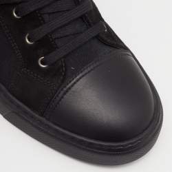 مملوكة مسبقًا Chanel Black Leather and Canvas CC Low Top Sneakers Size 41