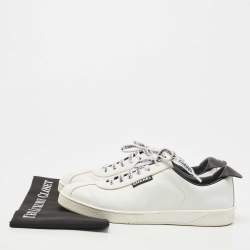 مملوكة مسبقًا Chanel White Leather Logo Lace Up CC Low Top Sneakers Size 42