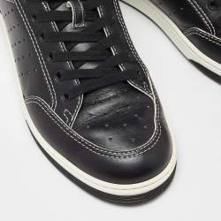 مملوكة مسبقًا Chanel Black Perforated Leather Logo Low Top Sneakers Size 42