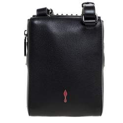 مملوكة مسبقًا Christian Louboutin Black Leather Studded Benech Reporter Crossbody Bag