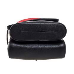 مملوكة مسبقًا Christian Louboutin Black Leather Studded Benech Reporter Crossbody Bag