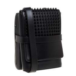مملوكة مسبقًا Christian Louboutin Black Leather Studded Benech Reporter Crossbody Bag