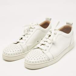 مملوكة مسبقًا Christian Louboutin White Leather Louis Junior Spikes Lace Up Sneakers Size 43.5