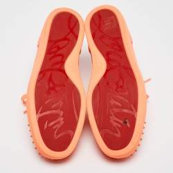 مملوكة مسبقًا Christian Louboutin Neon Orange Suede Louis Junior Spikes Sneakers Size 44