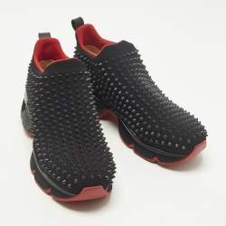 مملوكة مسبقًا حذاء رياضي كريستيان لوبوتان قماش مرن أسود مرصع سبايك على نعل خارجي سليب أون نعل سميك مقاس 40.5