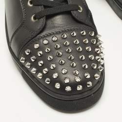 مملوكة مسبقًا حذاء رياضي كريستيان لوبوتان لو مرصع سبايك جلد و شبك ميتاليك مقاس 40