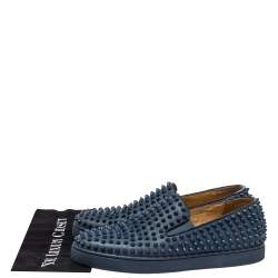 مملوكة مسبقًا حذاء رياضي كريستيان لوبوتان رولر بوات جلد أزرق مرصع سبايك سليب أون مقاس 43