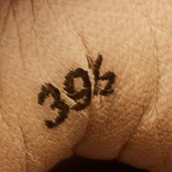 Pre Owned حذاء رياضي كريستيان لوبوتان جونيور لويز مرصع جلد أسود عنق منخفض مقاس 39.5